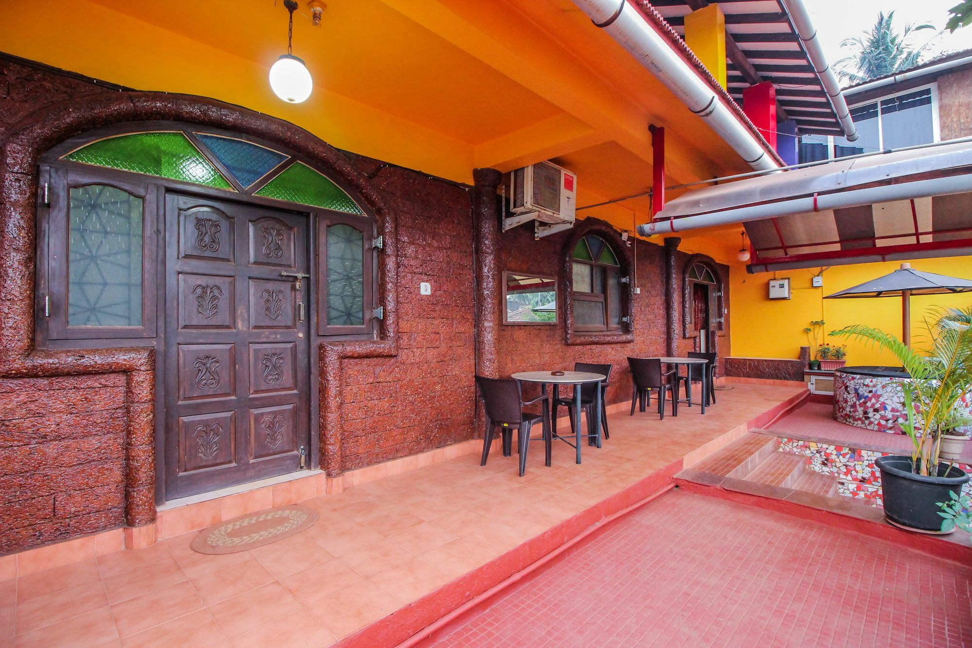 Oyo 10203 Bright 2bhk Apartment *