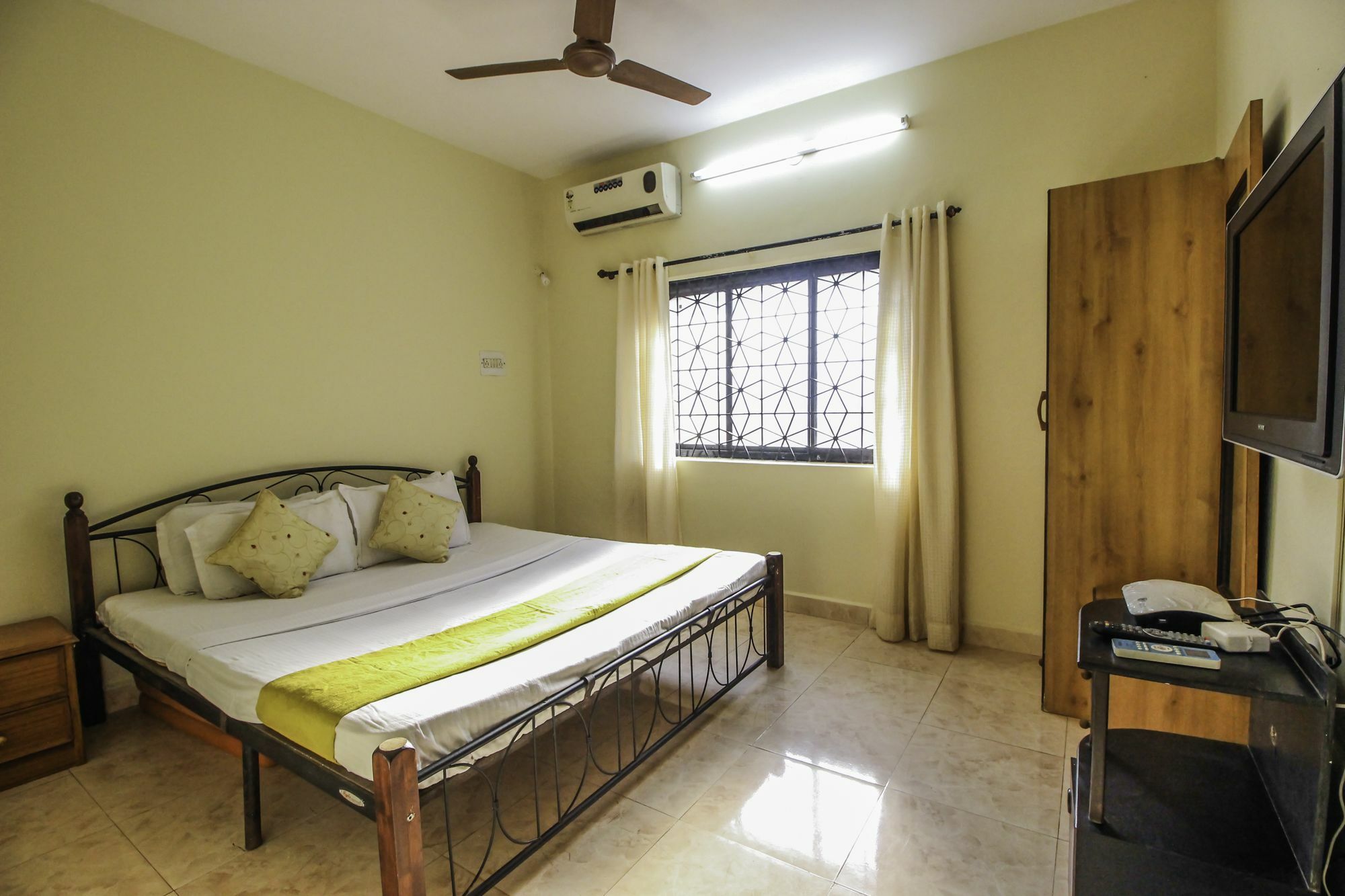 Oyo 10203 Bright 2bhk * Anjuna